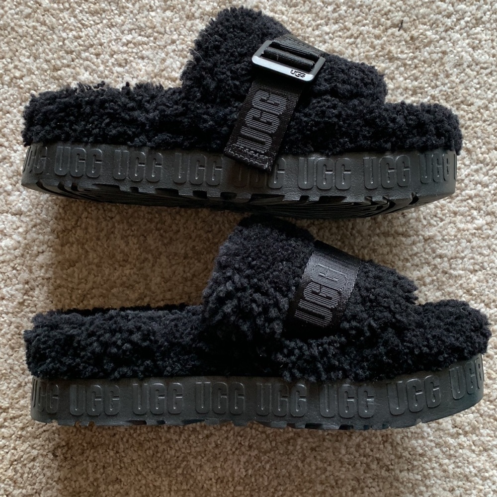 UGG slides - Picture 4 of 4